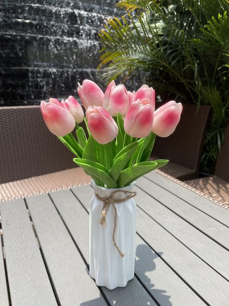 PRICES MAY VARY. Natural and realistic tulips: This Faux Tulips artificial flowers are petal texture clear natural,soft thick and elastic texture,delicate and realistic texture. The stems and leaves are green,the flowers are bright,exuding a strong breath of love and life. Material:They're PU material as opposed to plastic, artificial tulips buds and leaves are made of high quality PU (poly urethane), which makes them looks like a tulips fresh flowers. Steel wire inside of the real touch tulips' Fake Tulips, Pink Tulips Bouquet, Home Dining Room, Prettiest Bouquet, Flower Icons, Tulip Bouquet, Dining Room Office, Artificial Flower Arrangements, Beautiful Flowers Pictures