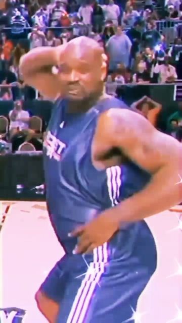 Shaq Dunk, Shaq Meme, Shaq And Kobe, Shaq O Neal, Dance Dance Dance, Fictional Men, Type Shi, Best Clips, Shaquille O'neal