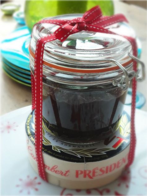 Photobucket Homemade Chutney, Xmas Hampers, Caramelised Onions, Onion Chutney, Baked Camembert, Edible Christmas Gifts, Crazy Kitchen, Hamper Ideas, Caramelised Onion