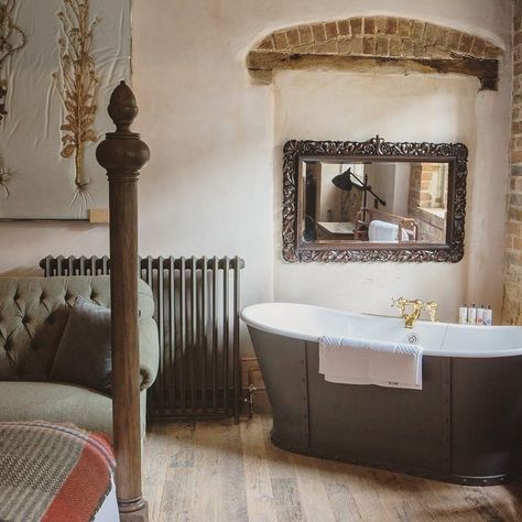 The Pig Hotel freestanding tub... Bath In Bedroom, Pig Hotel, The Pig Hotel, Luxury Bathtub, Cast Iron Bath, Old Sink, Bedroom With Bath, Rustic Wooden Table, Bathroom Tub