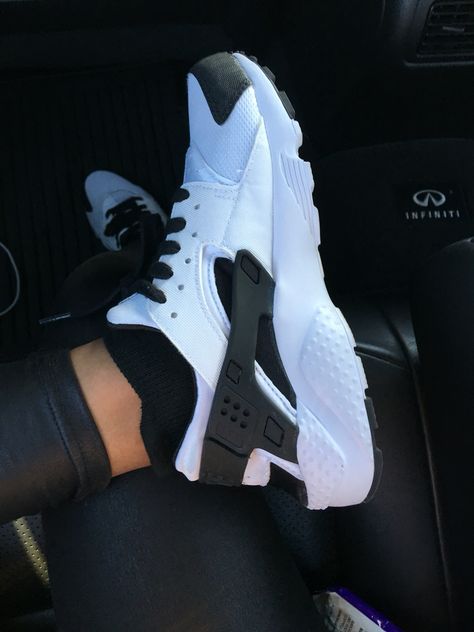 Nike huaraches black and white Huarache Nike, Nike Huaraches, Black Huarache, Huaraches Shoes, Heavy Breathing, Nike Air Shoes, Black And White Shoes, Fresh Shoes, Hype Shoes