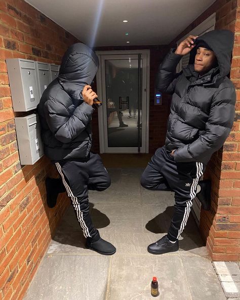 Uk Mandem Drip, Drill Uk Outfit, London Boys Guys, Adidas Sst Outfit, Tall Black Men, Adidas Sst, Drill Man, Dope Swag Outfits, Bad Boy Style