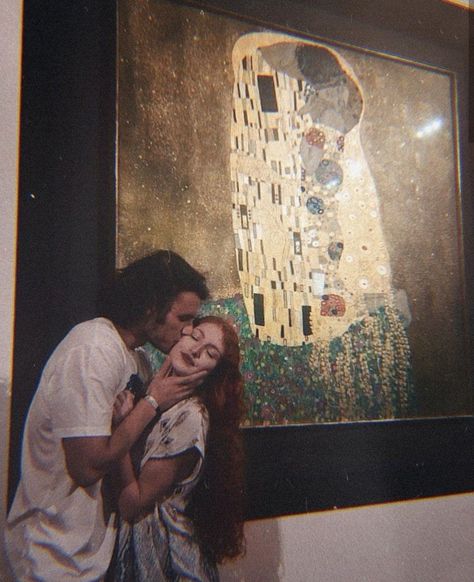 Tableaux Vivants, The Kiss, This Is Love, Gustav Klimt, Hopeless Romantic, Cute Couple Pictures, What Is Love, Art Reference Photos, Couple Pictures