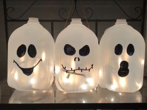 22 Spooktacular Halloween Ideas to Try This Year! | Hometalk Easy Halloween Decor, Pumpkin Sketch, Happy Holloween, Pumpkin Vase, Faux Candles, Fake Pumpkins, Easy Halloween Decorations, Adornos Halloween, Spooky Halloween Decorations