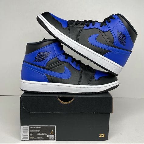 This Pair Is Brand New In Box! They Are A 9 In Men’s, Which Is Equivalent To A Women’s 10.5! Please Check All Photos Before Purchasing! All Sales Are Final! No Refunds Or Returns! If You Have Any Questions About Sizing Please Feel Free To Send Me A Message! I Am Not Responsible For Factory Flaws On Mass Produced Pairs! Jordan Bleu, Jordans Aesthetic, Air Jordan 1 Retro Mid, Jordan 1 Retro Mid, Casual Shoes Women Sneakers, Nike Shoes Women Fashion, Pretty Sneakers, Jordan Shoes Girls, Pretty Shoes Sneakers