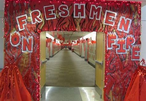 Homecoming Hallway Decorations, Homecoming Hallways, Volleyball Promposal, School Hallway Decorations, School Spirit Posters, Hallway Decorations, Rally Idea, Homecoming Decorations, Homecoming Floats