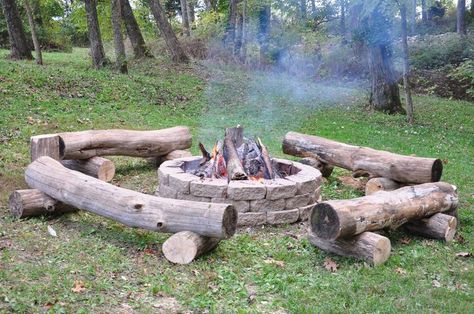 Cheap Fire Pit, Outdoor Fire Pit Seating, Outdoor Fire Pit Designs, Fire Pit Furniture, Backyard Seating, Fire Pit Seating, Desain Lanskap, Fire Pit Area, Fire Pit Designs