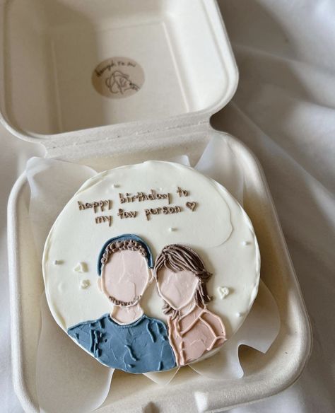 Gf Birthday Cake Design, Birthday Cake For Male Bestie, Birthday Cake For Boyfriend Creative, Cute Cakes For Boyfriend, Bento Cake Ideas For Boyfriend, Couple Cake Designs, Unique Birthday Cake For Boyfriend, Bento Cake Design For Boyfriend, Bento Cake For Boyfriend