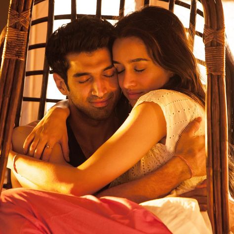 Ok Jaanu Movie, Aditya Roy Kapoor, Ok Jaanu, Aashiqui 2, Roy Kapoor, Tragic Love, Desi Love, Movie Pic, From Movie