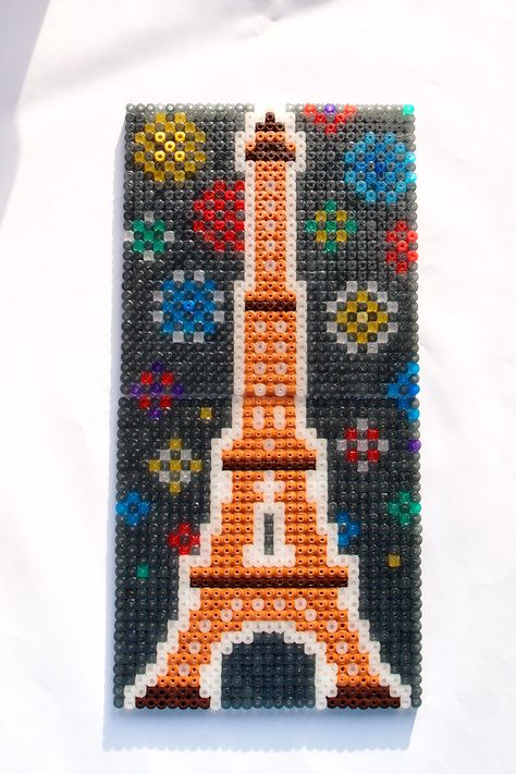 hama perler beads - Eiffel Tower new year's night by: Nina V. Kristensen Minecraft Pattern, Perler Projects, Perler Creations, Pixel Beads, Hama Beads Design, 8bit Art, Hama Bead, Bead Projects, Hama Beads Patterns