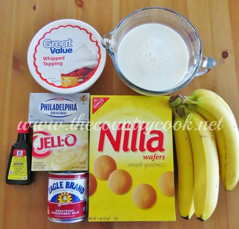 I think Banana Pudding (Nanner Puddin’ as we call it) is just one of those things that has to be homemade. And by homemade, I mean, not store-bought, already put together. My experience with purchased nanner puddin’ is pretty dismal. I mean it’s a fairly simple dessert to make but somehow it’s one that restaurants...Read More » Puding Pisang, The Best Banana Pudding, Easy Banana Pudding Recipe, Magnolia Bakery Banana Pudding, Banana Pudding Desserts, Southern Banana Pudding, Easy Banana Pudding, No Bake Banana Pudding, Homemade Banana Pudding