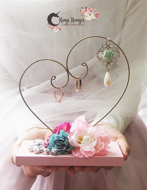 Wedding Ring Holder Ideas, Ring Holder Ideas, Wedding Rings Holder, Ring Box Wedding Diy, Diy Wedding Ring, Engagement Tray, Engagement Ring Platter, Ring Platter, Wedding Platters