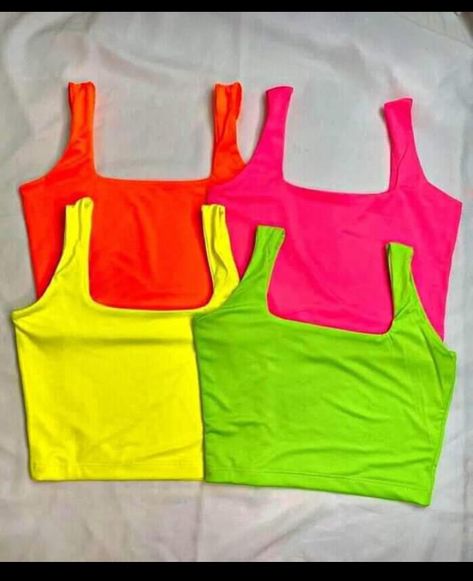 Neon Crop Top Outfits, Neon Shirt Ideas, Neon Clothes Party, Ropa Color Neon, Cropped Neon, School Dance Outfits, Nct Concert, Neon Crop Top, Neon Shirts