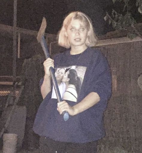 Two People Scared Pose, Art References Portrait, Creep Pose Reference, Poses With Axes Reference, Knife Poses Reference Drawing, Excited Pose Reference Photo, Ghost Hunting Pose Reference, Hanging Out Pose Reference, Person Holding Soda Can Reference