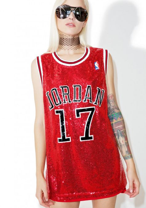 Take Flight Sequin Jersey will have ya lookin like the greatest of all time. This sik AF basketball jersey features a relaxed oversized fit and a front sequin construction that spells out JORDAN 17 on the front to show up yer haterz on the court. #basketball #basketball #jersey Jersey Outfit Women, Basketball Jersey Outfit, Sequin Jersey, Michael Jordan Jersey, Red Basket, Jordan Jersey, Red Jersey, Jersey Outfit, Basketball Jerseys