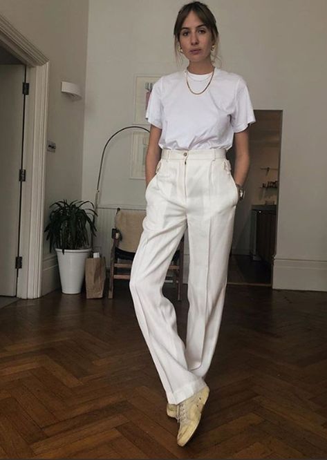 T-shirt outfit ideas: White Tshirt Outfit, Casual Chic Summer, Look Office, T Shirt Outfit, Chic Summer Outfits, Blogger Outfits, Outfit Vintage, All White Outfit, Business Outfit