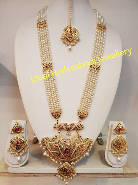 Navratan Rani Haar with Earrings and Tikka Jadau Set, Bridal Jewelry Sets Brides, Indian Wedding Jewelry Sets, Jewelry Kundan, Bridal Necklace Designs, Rani Haar, Indian Jewelry Earrings, Bridal Jewelry Vintage, Bridal Pearl Necklace