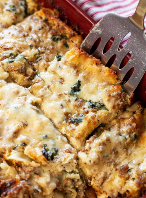 Lasagna Recipe With Ricotta Spinach, Spinach And Mushroom Lasagna, White Lasagna Recipe, Cheese Alfredo Sauce, Italian Sausage Spinach, Spinach Mushroom Lasagna, Recipe With Ricotta, Asian Chicken Noodle Soup, Lasagna Recipe With Ricotta