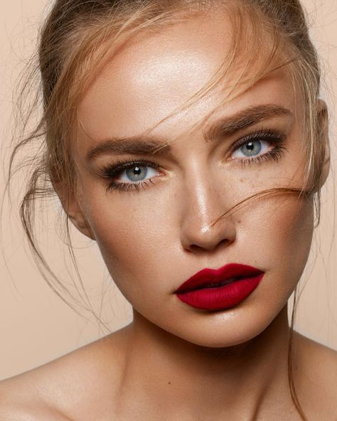 Dag Make Up, Ideas De Maquillaje Natural, Best Red Lipstick, Red Lip Makeup, Beauty Make-up, Makeup Academy, Beauty Shoot, Beauty Portrait, Makeup Photography