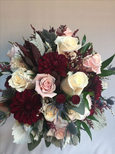 Burgundy Brides Bouquet, Real Flower Boquettes, Wedding Table Top Decor Centerpiece Ideas, Bride Bouquets Burgundy, Maroon Flowers Bouquet, Bouqette Of Flowers Wedding, Burgundy Flower Arrangements, Burgundy Flower Bouquet, February Wedding Flowers