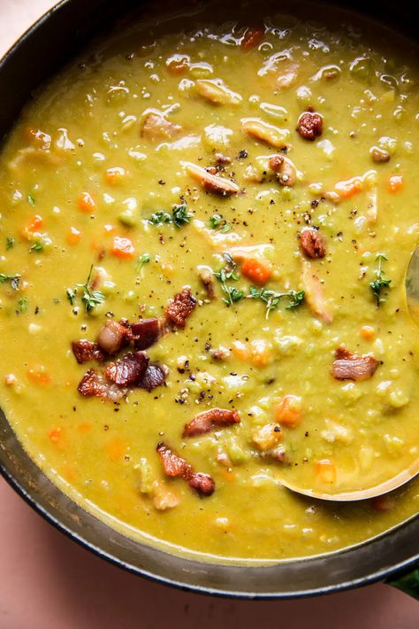 Split Pea Soup With Pancetta, Creamy Pea Soup, Pea Soup With Ham Bone, Split Pea Soup With Bacon, Green Split Pea Soup, Split Pea And Ham Soup, Split Pea Soup With Ham, Pea Soup With Ham, Soup With Ham