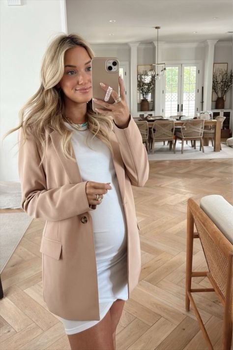 The Drop Women's Blake Long Blazer curated on LTK 2023 Maternity Outfits, Business Pregnancy Outfits, Maternity Summer Outfits Casual, Bump Friendly Outfits Summer, Elegant Maternity Outfits, Pregnant Fits, Mummy Outfit, Chic Pregnancy Style, Pregnancy Fits