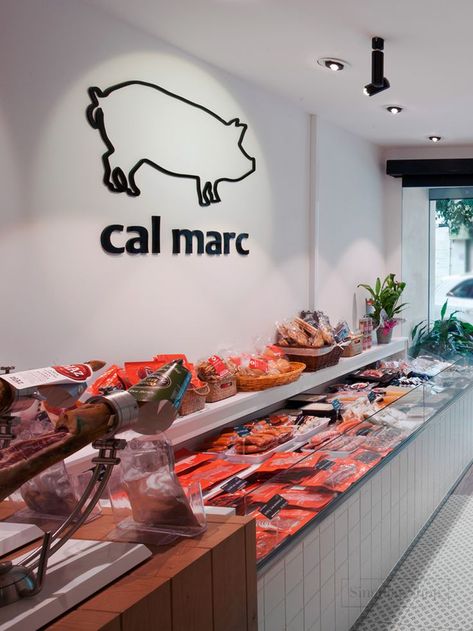 Carnicerias Ideas, Meat Store, Meat Shop, Butcher Shop, Instagram Feed, Barcelona, Home Decor Decals, Meat, Home Decor