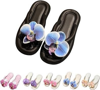 Flower Slippers, Slippers Cute, Designer Flip Flops, Cute Flip Flops, Summer Flip Flops, Toe Socks, Kids Luggage, Luxury Store, Pharmacy Gifts