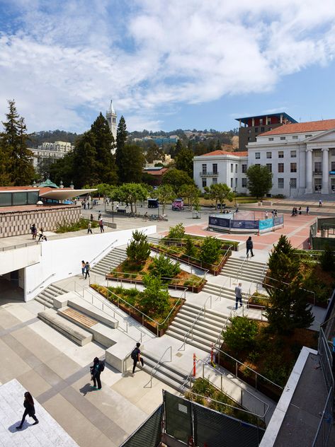 Ramps Architecture, Kindergarten Architecture, Buildings Landscape, Landscape Architecture Park, Villa Architecture, Landscape Stairs, Ramp Design, Landscape And Urbanism Architecture, Plaza Design