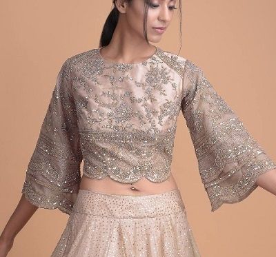 20 Latest Bell Sleeves Saree Blouse Designs (2021) Bell Sleeve Blouse Pattern, Bell Sleeve Blouse Design, Bell Sleeves Design, Sleeve Saree Blouse, Bell Sleeves Blouse, Dreamcatcher Crochet, Full Sleeves Design, Bohemian Dreamcatcher, Lehenga Blouse Designs