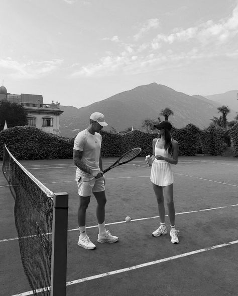 aess-0x Couple Sports Pictures, Tennis Couple Aesthetic, Classy Couple Aesthetic, Couple Running Together, Sports Wife, Tennis Couple, Sporty And Rich Aesthetic, Tennis Lifestyle, Dream Relationship