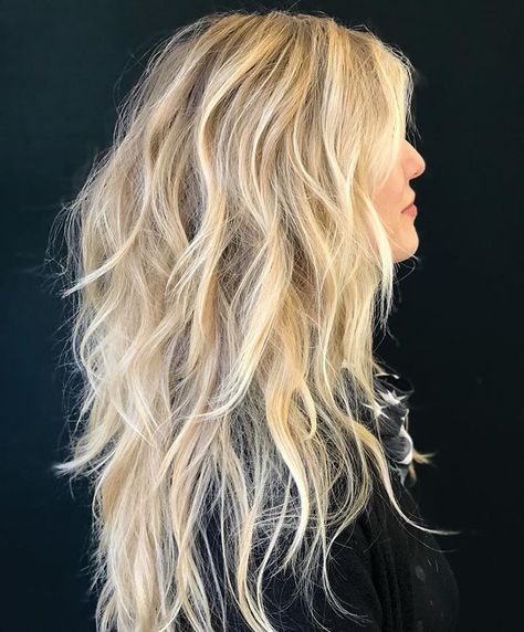 Modern Shag Without Bangs, Med Length Textured Hair, Blond Long Shag Haircut, The Bardot Haircut, Very Choppy Layered Hair, Long Textured Haircuts, Long Shag Back View, Long Straight Shaggy Hair, Long Blonde Shag With Curtain Bangs