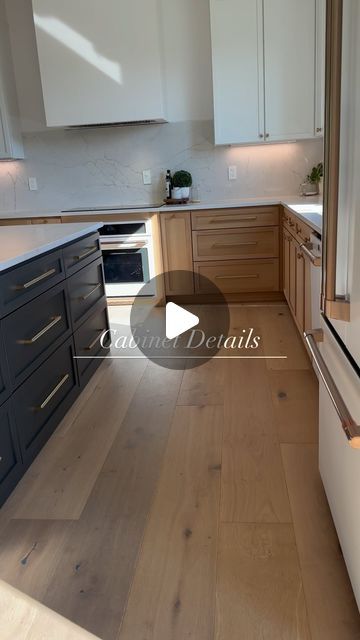 Victoria | home design + affordable decor | on Instagram: "-Cabinet Details-   Lower cabinets: Rift sawn White oak   Upper cabinets: Sherwin Williams Snowbound   Island: Sherwin Williams Iron Ore     SAVE this to reference later! . . . #homedesign #neutralhome #interiordesign #modernhome #homeinspo #kitchendesign #kitcheninspo #quartzcoutertops #kitchenisland #kitchentrends #whiteoakcabinets #blackcabinets" White Oak Upper Cabinets Black Lowers, Oak Upper Cabinets, Painted Island With Wood Cabinets, Rift Sawn White Oak Cabinets, Cabinets Sherwin Williams, Kitchen Selections, Rift Sawn White Oak, Sherwin Williams Iron Ore, Kitchen With Dark Cabinets