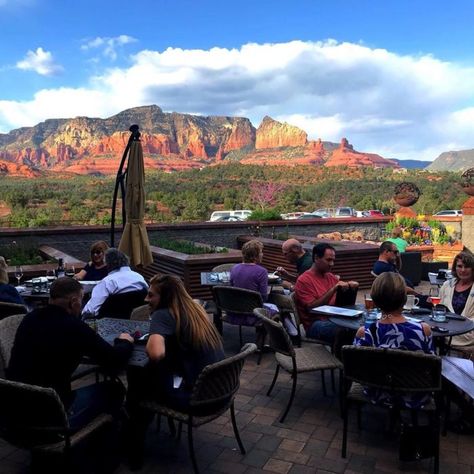 7 Outdoor Restaurants In Arizona You’ll Want To Visit Before Summer’s End Outdoor Restaurants, Arizona Restaurants, Camelback Mountain, Desert Botanical Garden, First Day Of Summer, Outdoor Restaurant, American Restaurant, Patio Seating, Travel Food