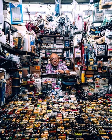 All your electronic needs sold with a smile!  : @felixmaisel ----- #Tokyo #Japan . . . . #JapanTrave... Tokyo Akihabara, Akihabara Tokyo, World Illustration, Trip Photography, Nature Trip, Adventure Life, Visit Tokyo, Zip Lining, Tokyo City