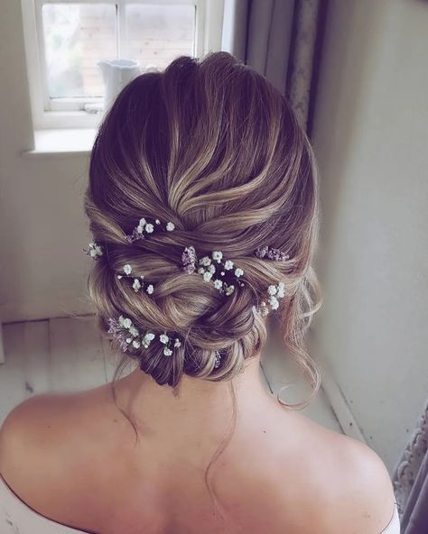 Textured Updo, Hannah Taylor, Updo Bridal, Hairstyles Theme, Wedding Hairstyles For Medium Hair, Wedding Hair Half, Diy Wedding Hair, Simple Wedding Hairstyles, Bridal Hair Updo