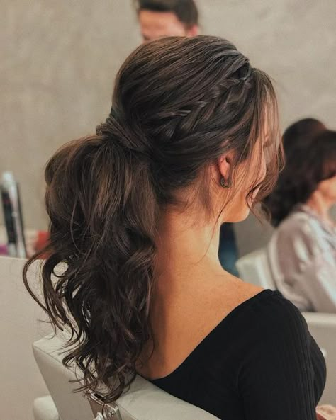 best curly hair products Messy Ponytail Hairstyles, Saree Hairstyles, High Ponytail Hairstyles, Engagement Hairstyles, Traditional Hairstyle, Wedding Hairstyles For Long Hair, Long Hairstyles, Indian Hairstyles, Short Hair Cuts For Women