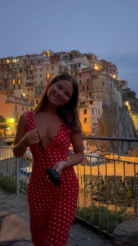 ★ KAIRO CALVITTO ★ (@kairocalvitto) | Instagram Italian Aesthetic Outfit, Kairo Calvitto, Summer Travel Outfit, Comfy Travel Outfit Summer, Spain Outfit, Comfy Summer Outfits, European Summer Outfits, Europe Outfits, Italy Outfits