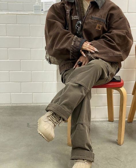 Carhartt Jacket Outfit, Pakaian Hipster, Nyc Winter Outfits, Mode Emo, Carhartt Jacket, Fall Fits, Winter Fits, Modieuze Outfits, 가을 패션