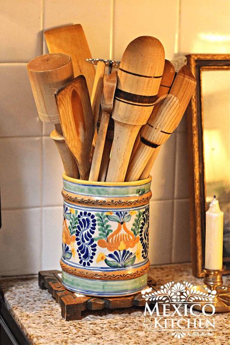 Mexican Aesthetic House Decor, Mexico Kitchen Decor, Modern Mexican Aesthetic Home Decor, Mexican Kitchen Utensils, Mexican Pots And Pans, Mexican Pottery Decor Kitchen, Mexican Plates Decor, Mexican Kitchen Aesthetic, Mexican Esthetic Home