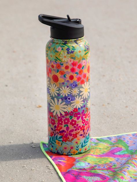 Birthday Gift Inspo Aesthetic, Tumbler Water Bottle, Life Is Good Water Bottle, Painted Water Bottle, Water Bottle Painting, Cool Water Bottles, Reusable Water Bottle Design, Wildflower Border, Flower Water Bottle