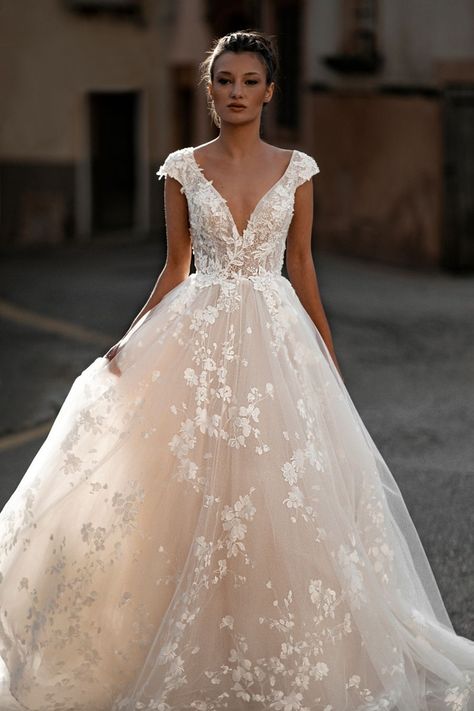 Bella Bridal, Wedding Dress Pictures, Wedding Dress Sizes, Allure Bridal, A Wedding Dress, Perfect Wedding Dress, Ball Gowns Wedding, Ball Gown Wedding Dress, Dream Wedding Dresses