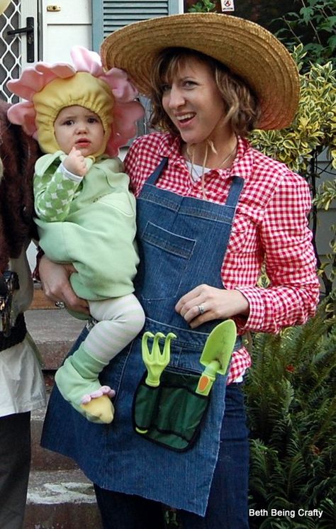 Already ordered the flower costume from Old Navy! Can't wait to do this with my little Lilly flower next year!!! Diy Gardener Costume, Family Garden Costumes, Flower Garden Costume, Gardener Halloween Costume, Garden Family Costume, Garden Costume Ideas, Baby Flower Costume, Gardener Costume, Gardener Outfit