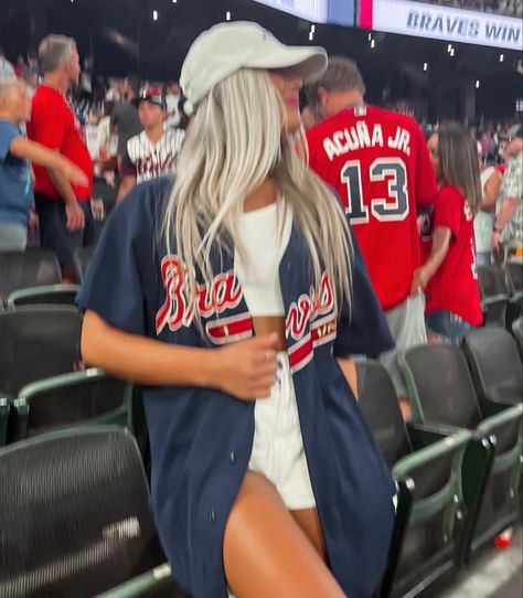 New York Baseball Game Outfit, Red Braves Jersey Outfit, Summer Outfits Baseball Game, Baseball Game Outfit Tshirt, Colorado Game Day Outfit, Usa Soccer Game Outfit Women, Cute Phillies Game Outfit, Sports Games Outfits, Braves Game Outfit Women Summer