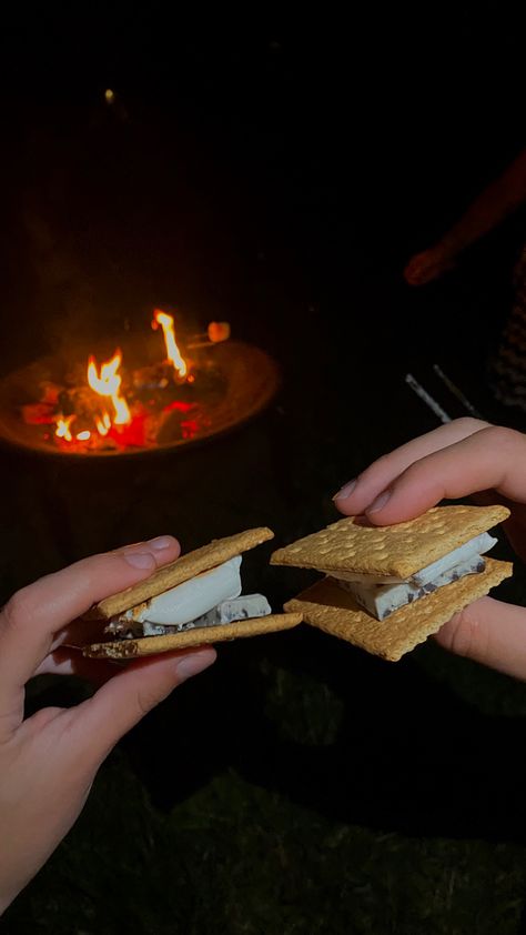 Fall Smores, Marshmallow Smores, Kate Stewart, Sweet Sixteen Birthday Party Ideas, S Cookies, Dream Dates, Camping Friends, The Quiet Ones, Camping Aesthetic