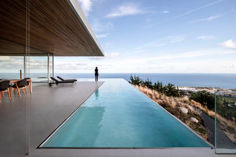 Modern Masterpieces: Unveiling 8 of the Most Emblematic Home Designs of Today - Architizer Journal Barcelona House, Infinity Pools, Pool Photos, Luxury Pool, Villa Design, Infinity Pool, Architecture Firm, Pool Designs, Outdoor Design