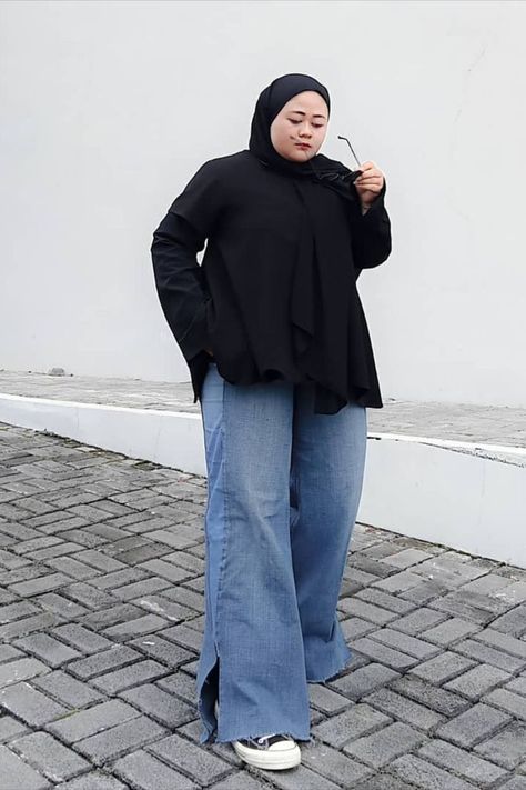 Plus Size Hijab Outfits, Midsize Hijab Outfit, Outfit Hijab Gemuk, Ootd Hijab Orang Gemuk, Outfit Orang Gemuk Hijab, Outfit Orang Gemuk, Ootd Hijab Big Size, Style Orang Gemuk, Bigsize Hijab Outfit