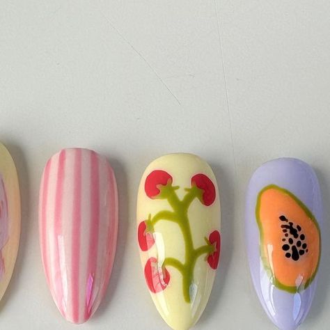 Banana Nail Art, Hand Painted Nail Art, Fruit Nails, Hand Painted Nails, Nail Piercing, Color For Nails, Painted Nail Art, Really Cute Nails, Trendy Nail Art