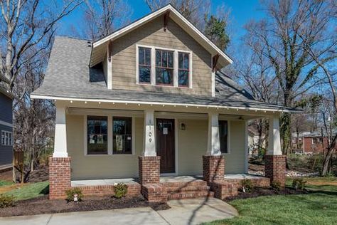 Bungalow Front Porch, Bungalow Style House, Bungalow Style House Plans, Craftsman Kitchen, Bungalow Exterior, Bungalow Homes, Miller Homes, Bungalow House Plans, Bungalow Style