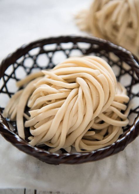 Noodle Recipes Homemade, Udon Noodles Recipe, Fried Udon, Udon Noodle, Homemade Noodles, Asian Noodles, Udon Noodles, Fresh Pasta, Homemade Pasta